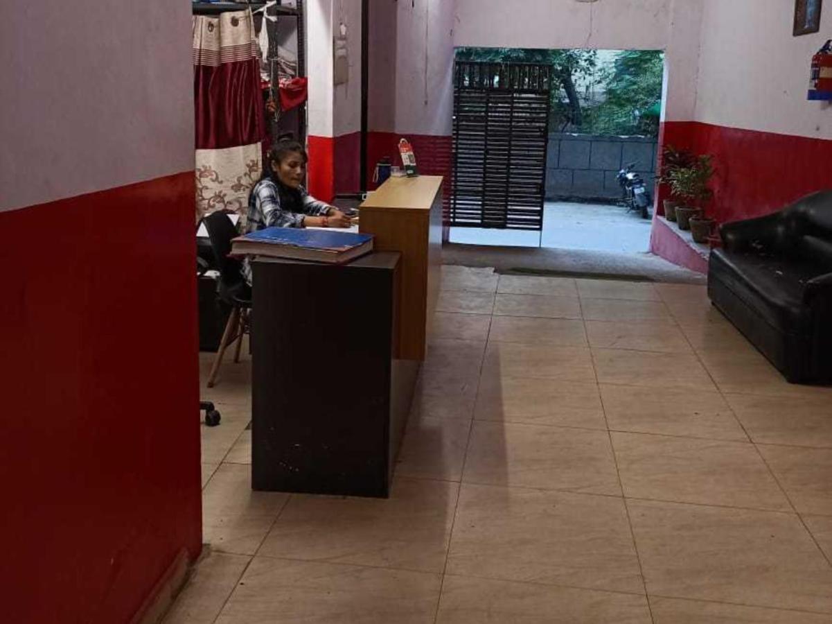 Hotel O Kl Khari Near Ashoka Park Mein Metro นิวเดลี ภายนอก รูปภาพ